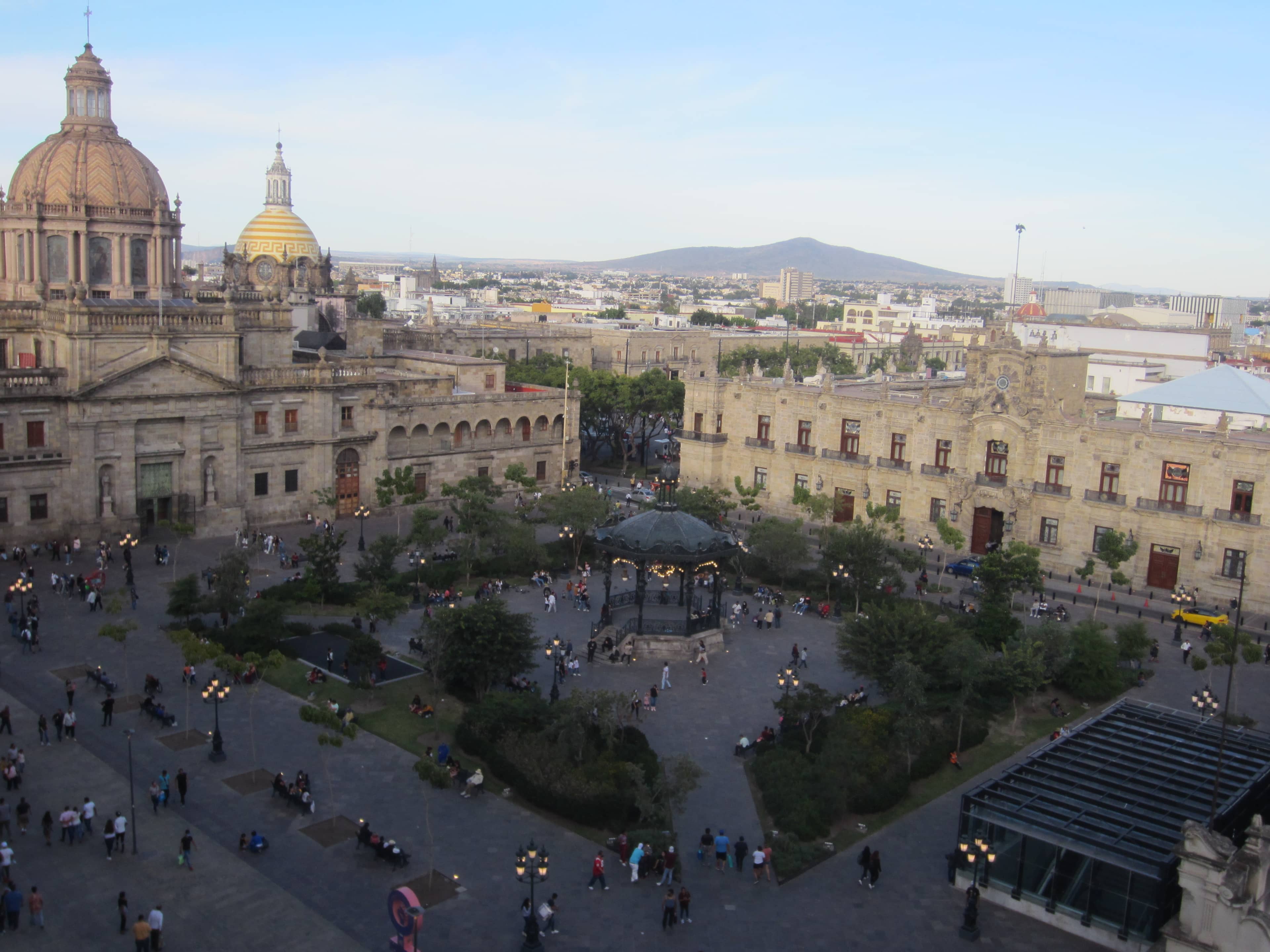 Central Plaza Ambiance