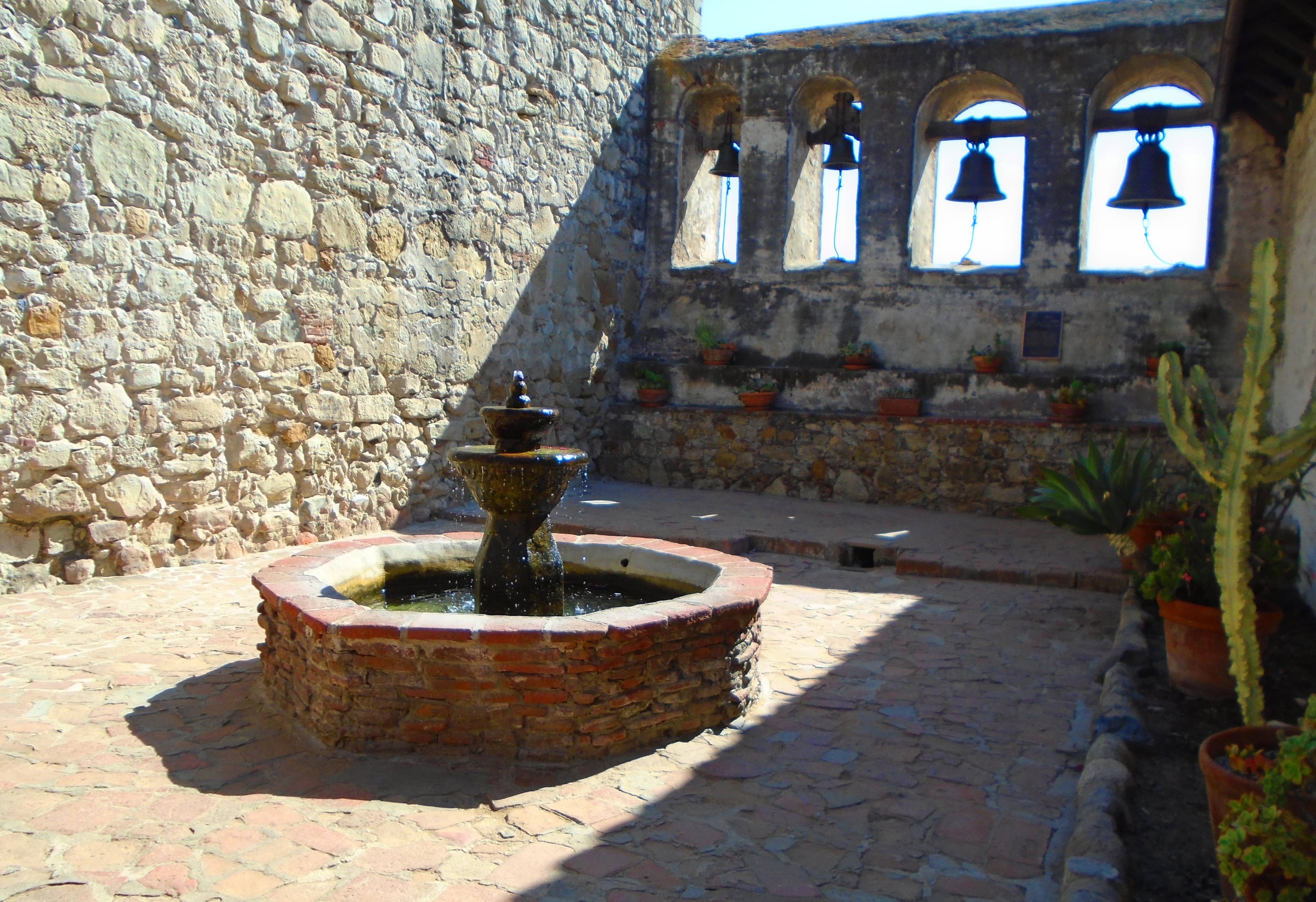 Lush Gardens & Courtyards