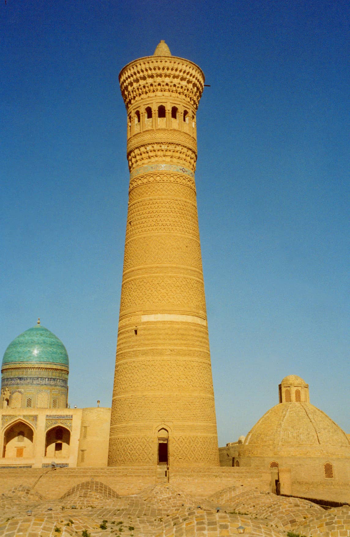 Kalyan Minaret & Mosque