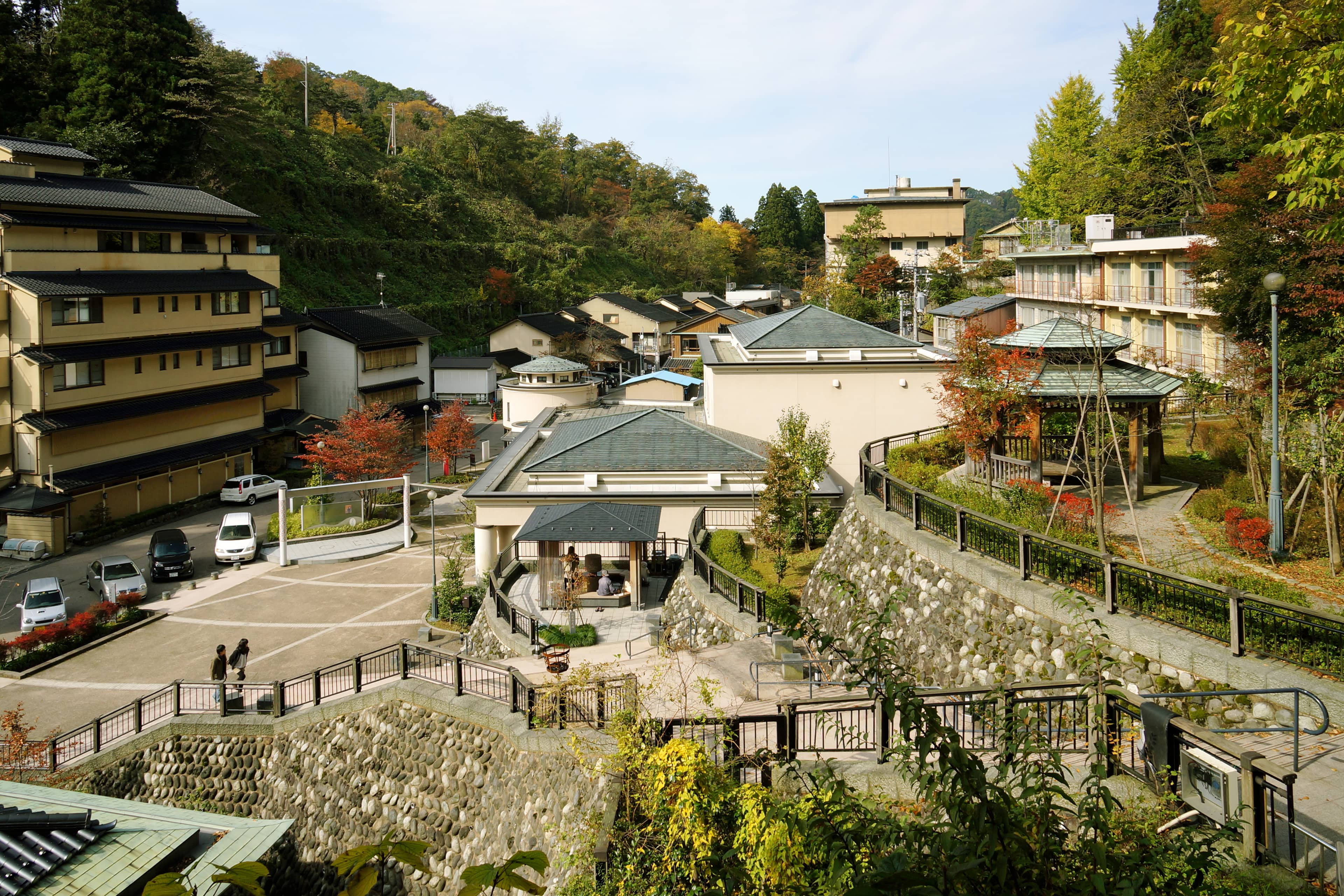 Yuwaku Onsen Setting