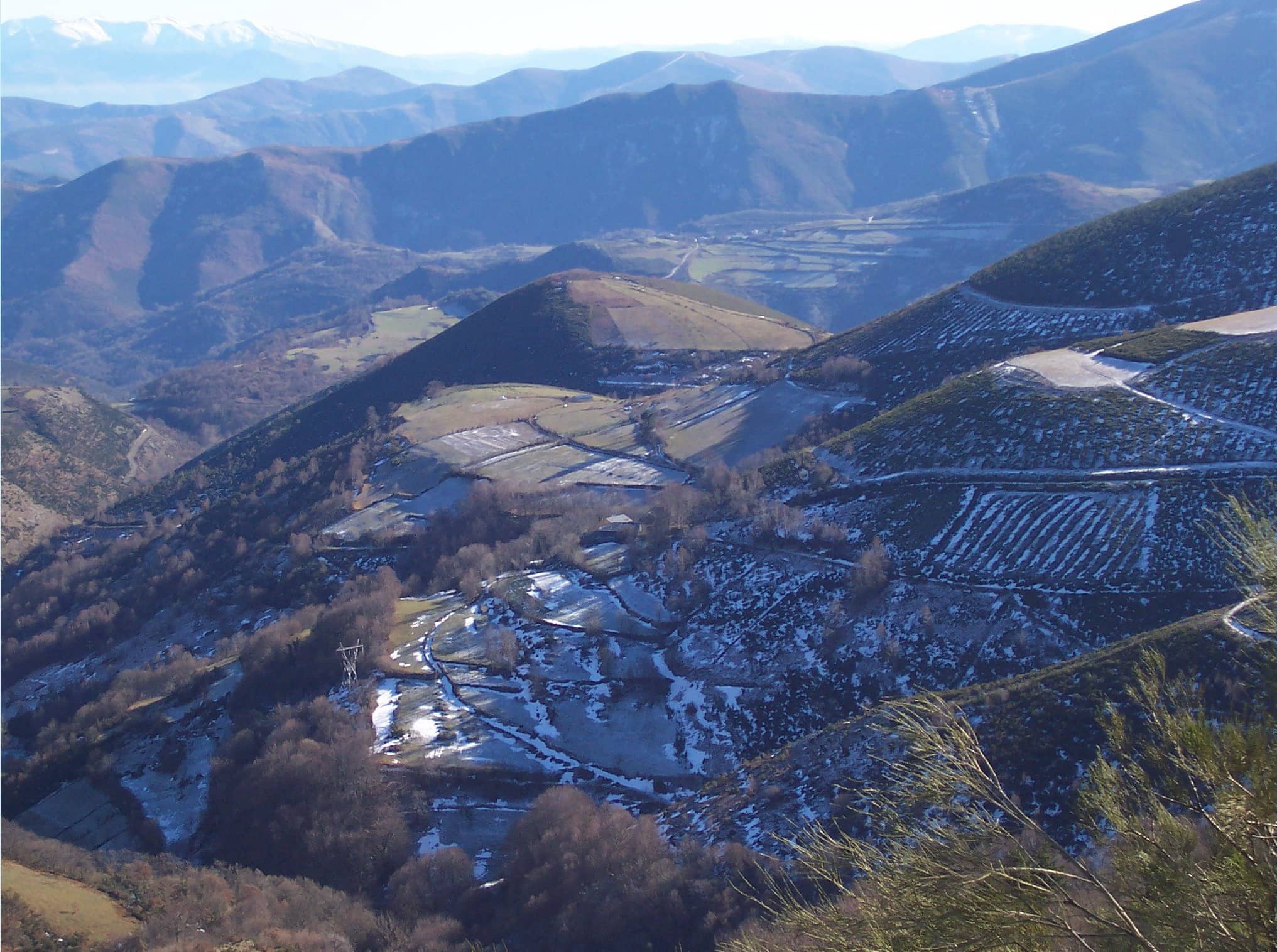 Panoramic Mountain Views
