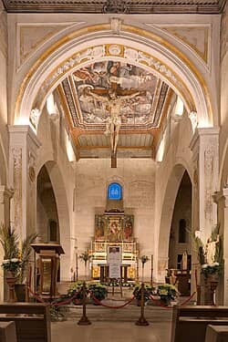 Caveous Interior