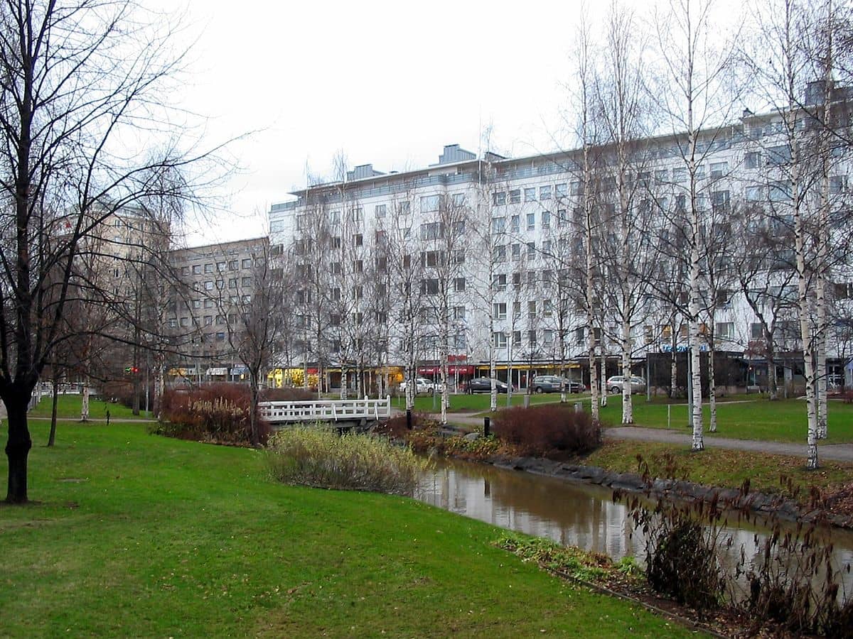 Puistotalo (Park House)