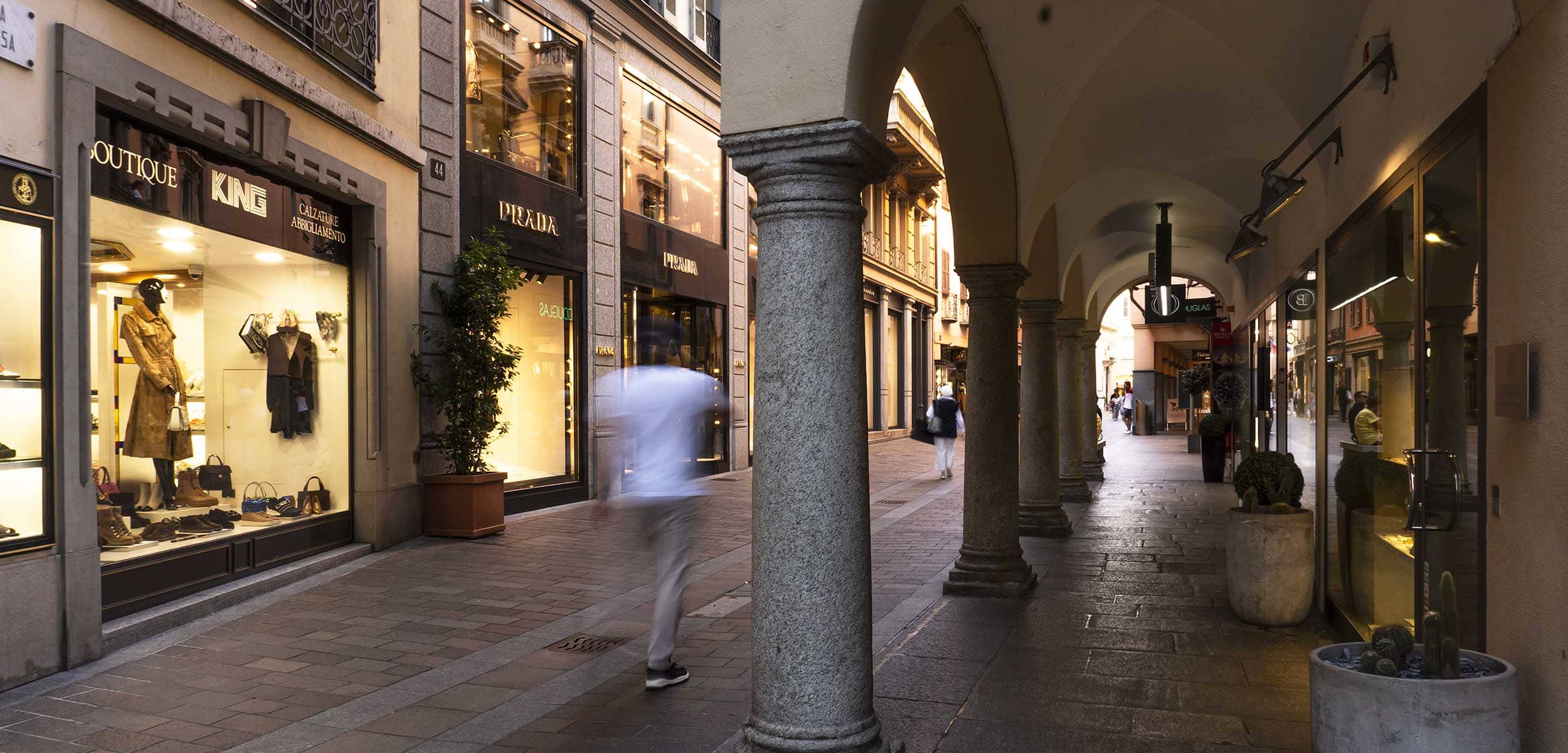 Via Nassa