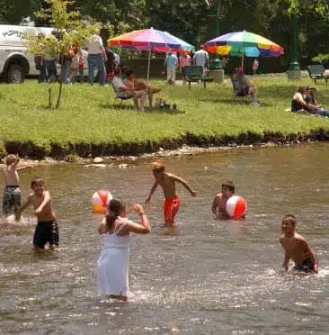 Picnic by the River in Cherokee