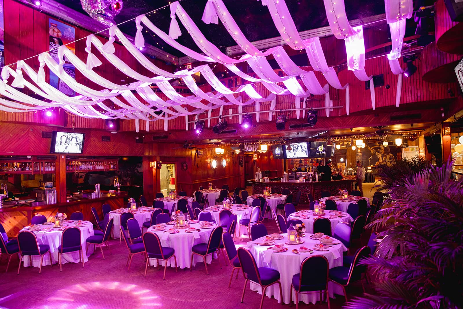 Multiple Dance Floors