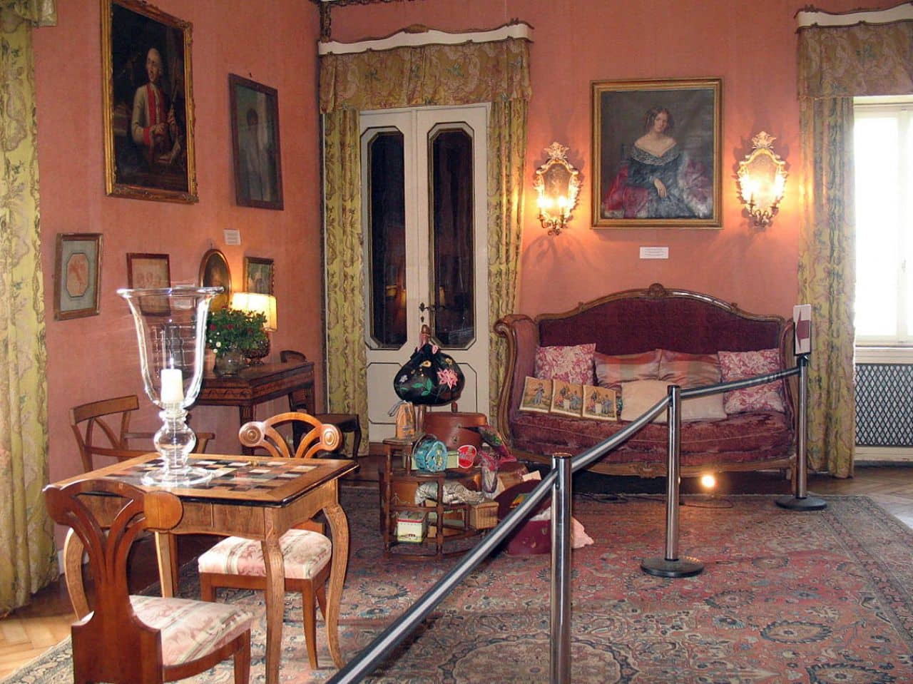 Lavishly Decorated Interiors