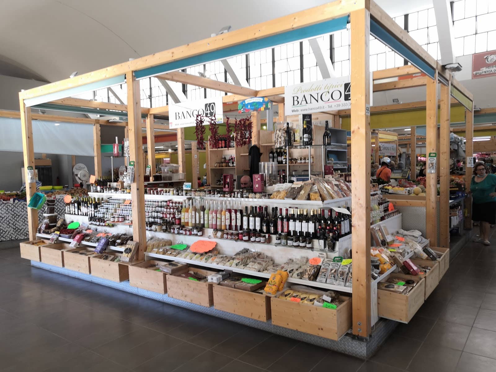 Local Specialties & Snacks