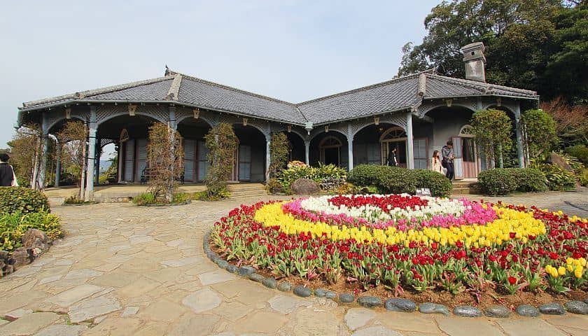 Western-Style Mansions