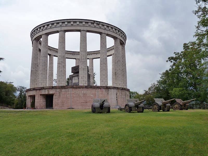 WW2 Artillery Display