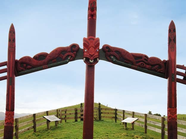 Māori Carvings & Lookout