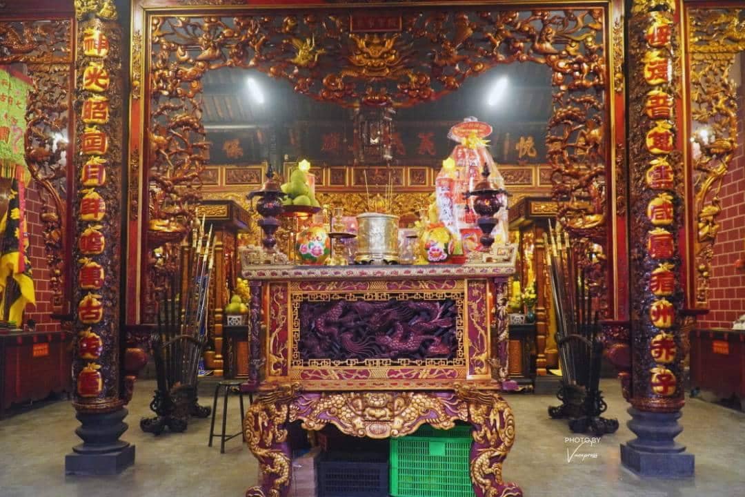 Incense Smoke & Atmosphere