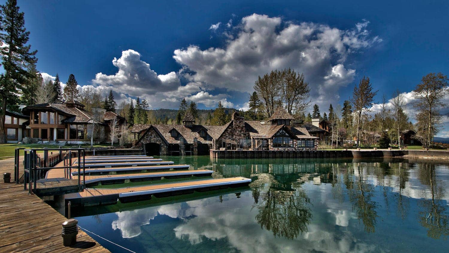 Fleur Du Lac Estates