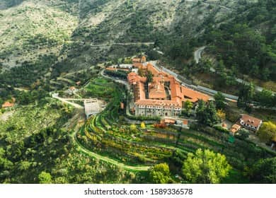 Picturesque Mountain Panoramas