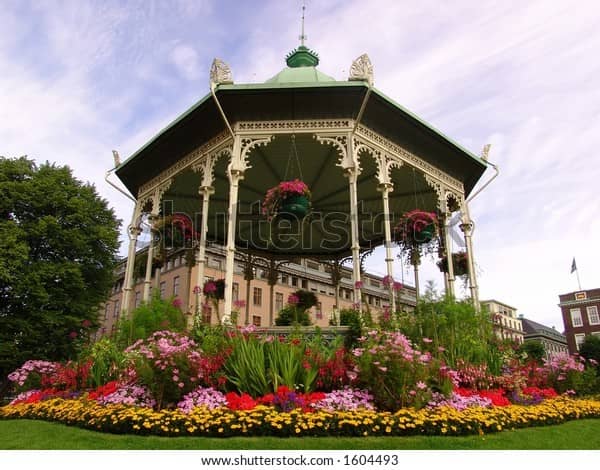 Byparken's Floral Displays