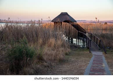 Bird Hides & Lookout Points