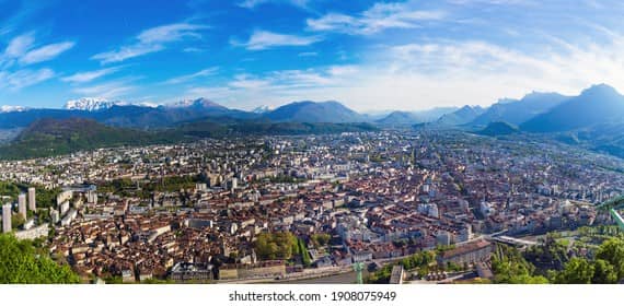 Panoramic City & Mountain Views