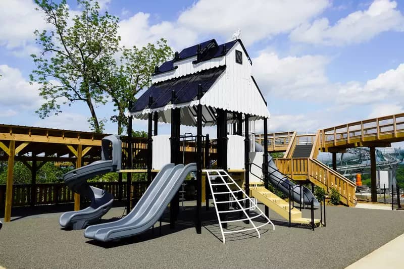 Knit Playground & Observation Tower