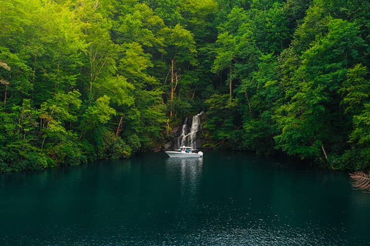 Boating on the Lakes