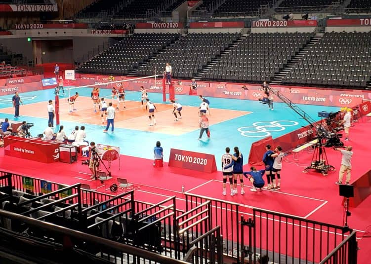 Volleyball & Sports Spectacles