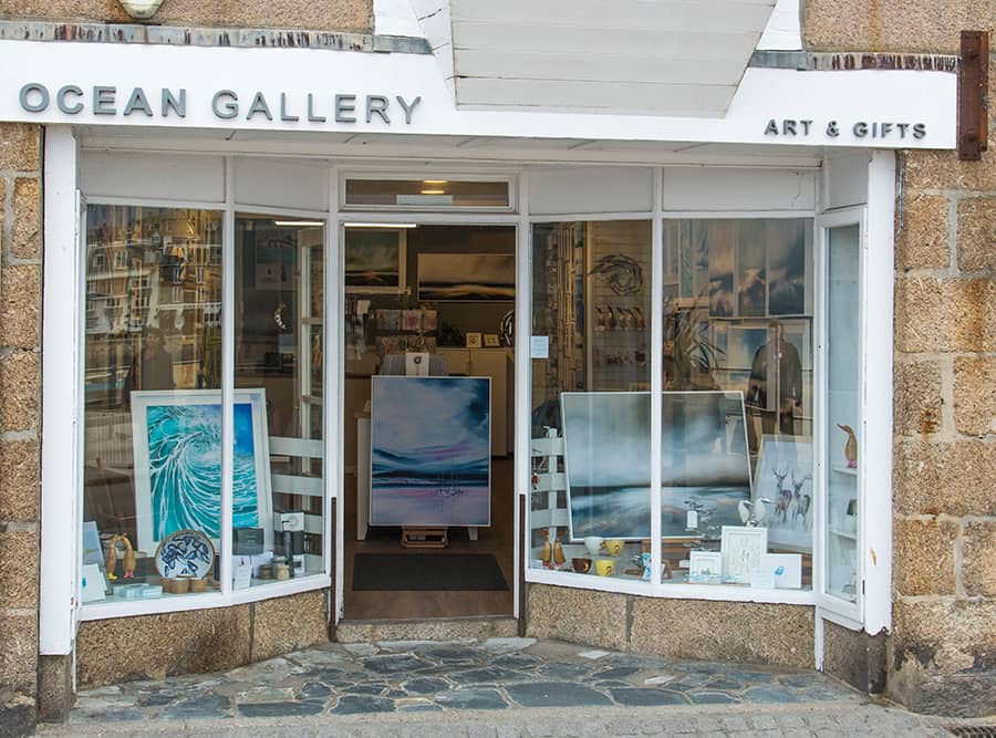 Art Galleries & Shops