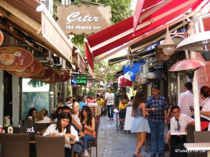 Shopping and Dining Hub