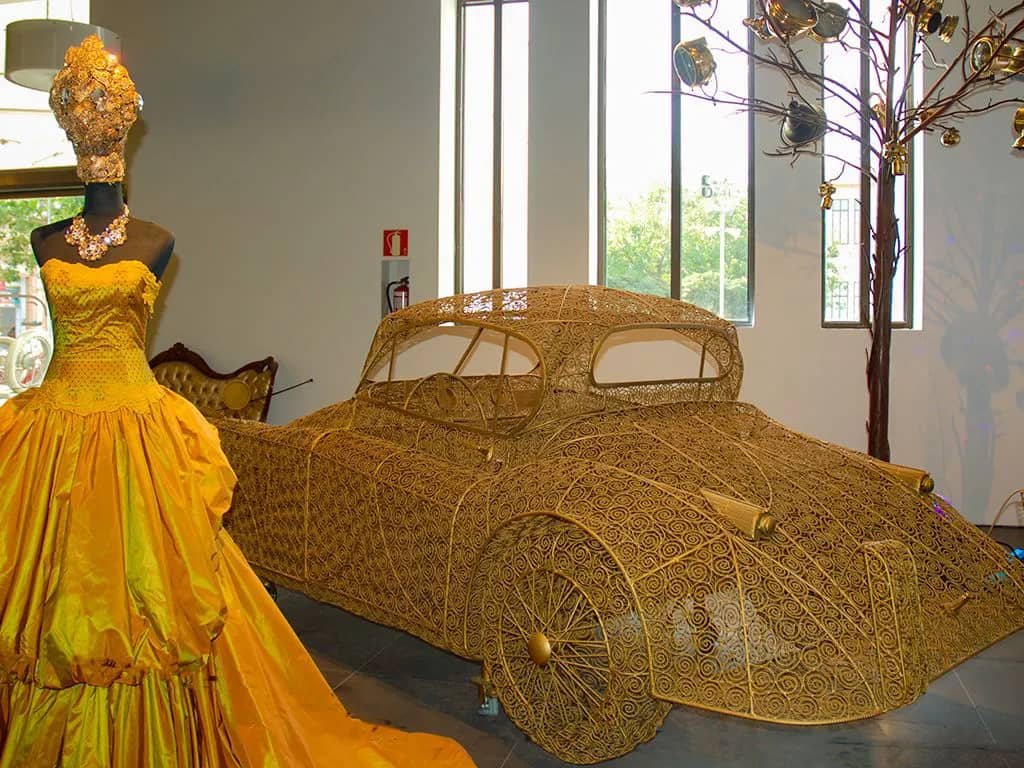 Haute Couture & Designer Fashion
