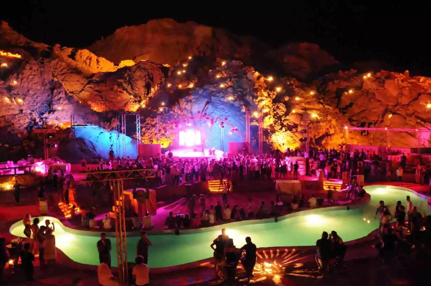 Vibrant Promenade Atmosphere