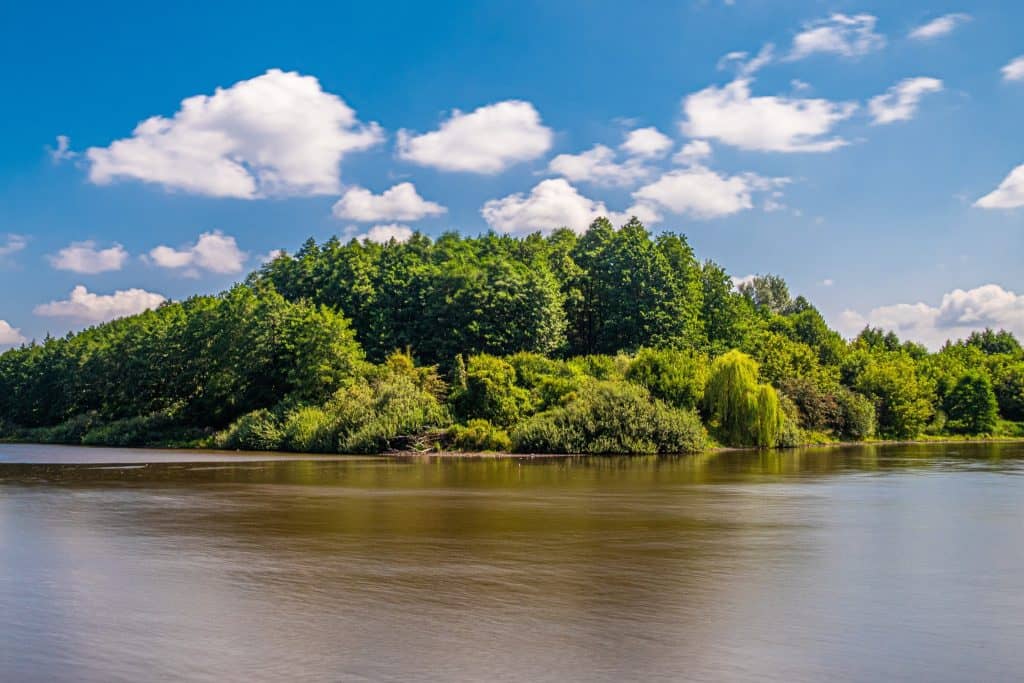 Hármashegyalja Lake