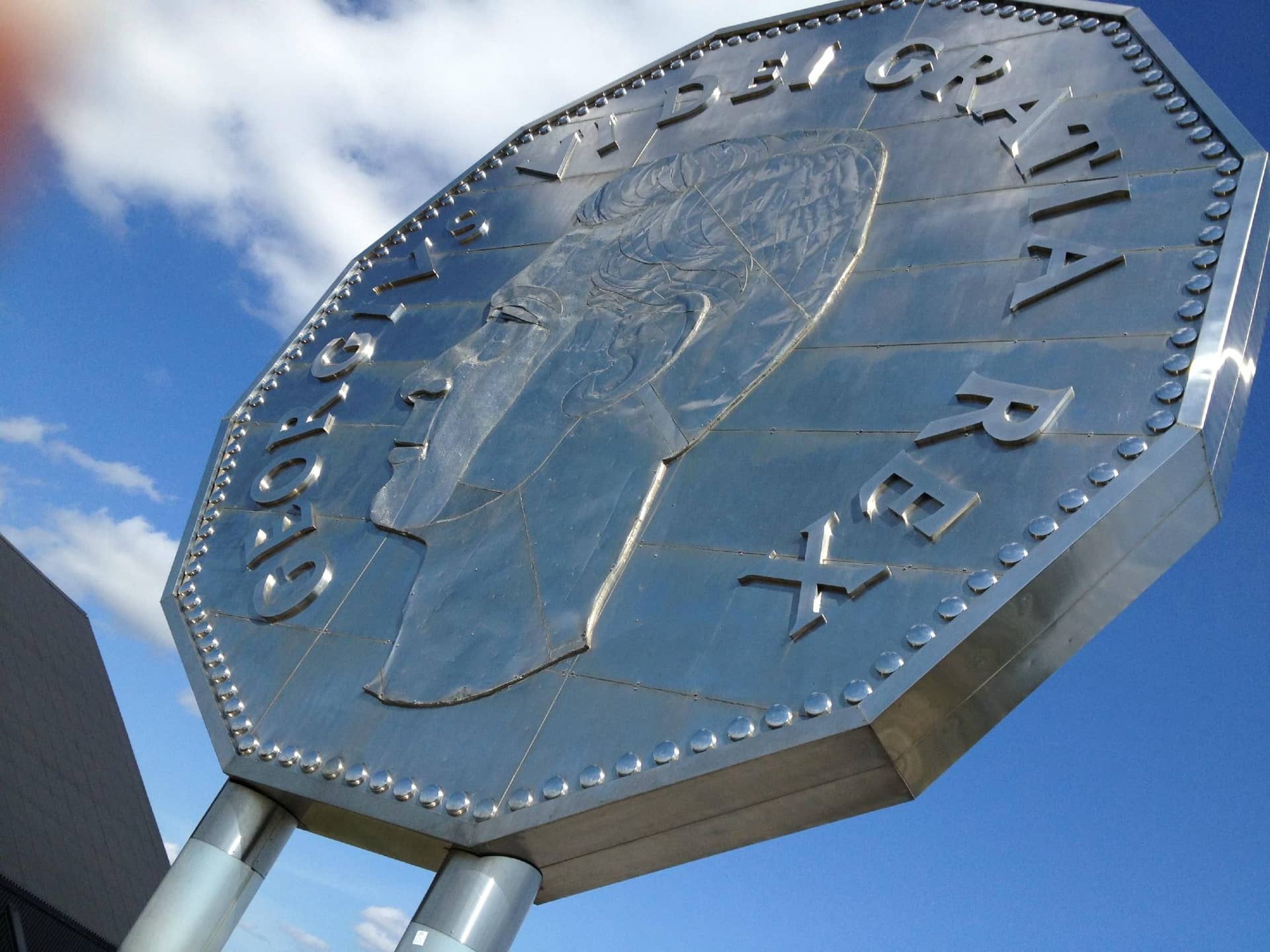 Dynamic Earth Sign Dynamic Earth (2026) – Best of TikTok, Instagram & Reddit Travel Guide